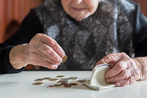 Українські пенсіонери будуть отримувати у Польщі свою пенсію в місцевій валюті