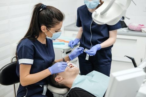 Безкоштовний візит до стоматолога в Польщі до 450 злотих. Що варто знати?