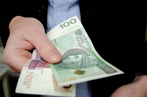 Підвищення мінімальної зарплати у Польщі: скільки зароблятимуть українці у Польщі з 1 липня?