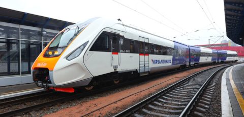 Укрзалізниця суттєво збільшує вартість квитків на потяги з України до Польщі й навпаки