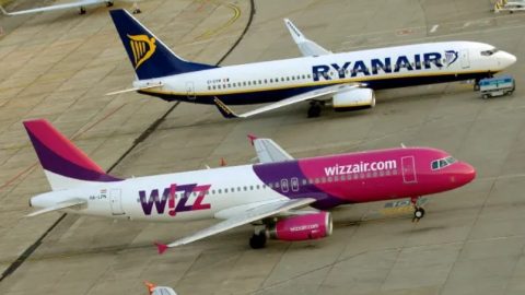 Wizzair та Ryanair скасовує рейси з Польщі. Названо причину