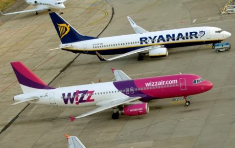Wizzair та Ryanair скасовує рейси з Польщі. Названо причину