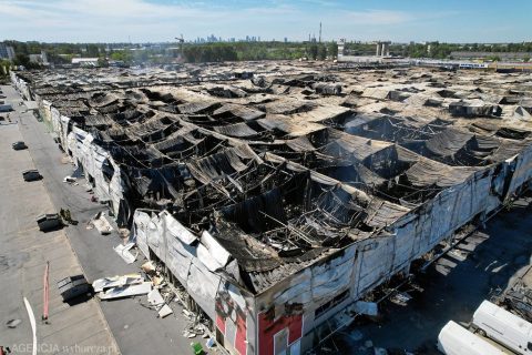 Слідчі: причина пожежі торговельного центру у Варшаві на вулиці Маривільській є підпал