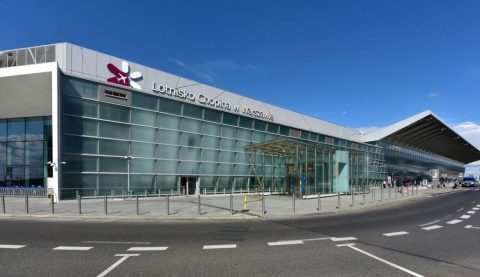 Одразу три інциденти паралізували рух варшавського аеропорту