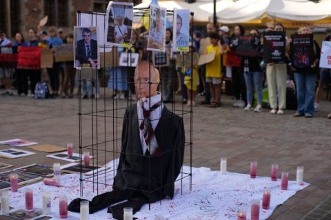 У Гданську “притягнули до відповідальності президента країни терориста”. ФОТО